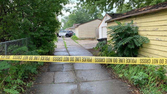 Woman found dead in Minneapolis alley, homicide unit investigating