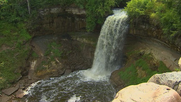 minnehaha falls
