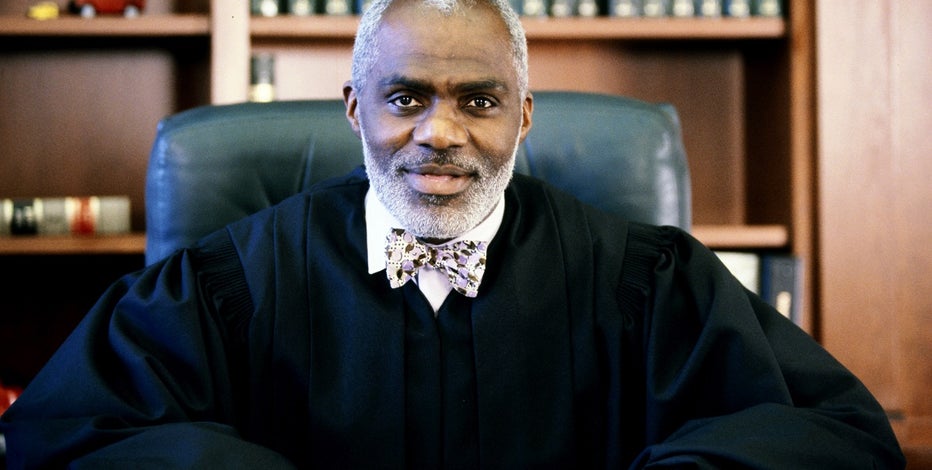 Alan Page leaving Supreme Court to focus on youth – Twin Cities