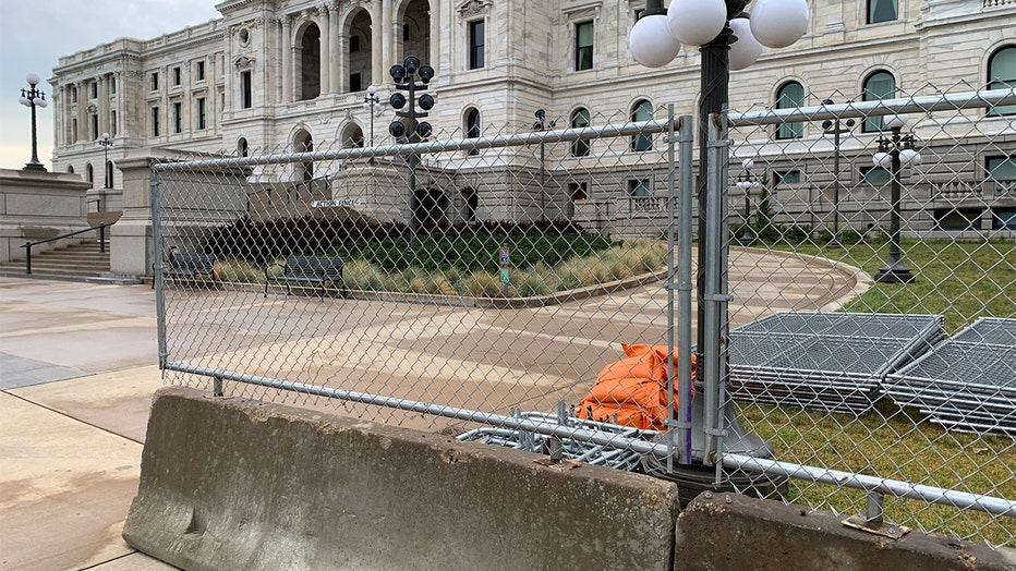 minnesota state capitol fencing 8-24-21