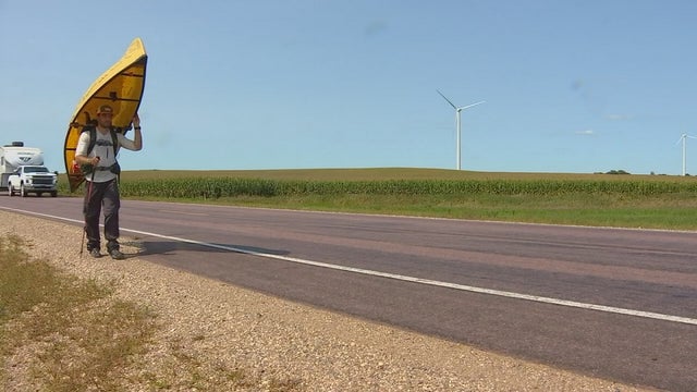 Man carries canoe across Minnesota on life-saving mission