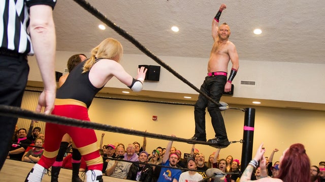 Well-known Minnesota wrestler 'Playboy Pete Huge' dies at 41