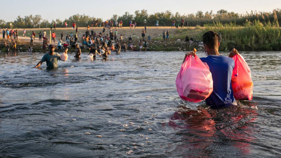 Large Migration Surge Crosses Rio Grande