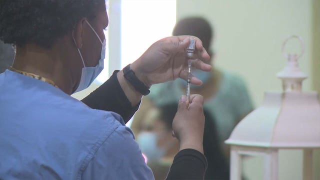 2nd Minnesota student wins $100,000 scholarship for COVID vaccine