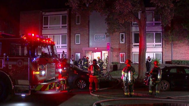 Crews respond to fire at Minneapolis apartment building