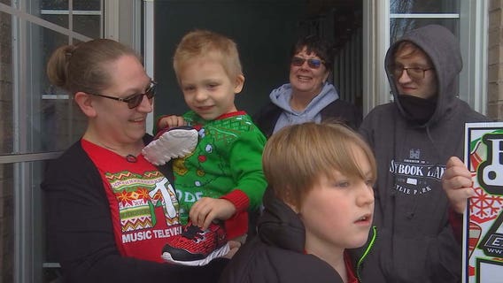Minnesota family keeps tradition of Christmas Eve surprises alive