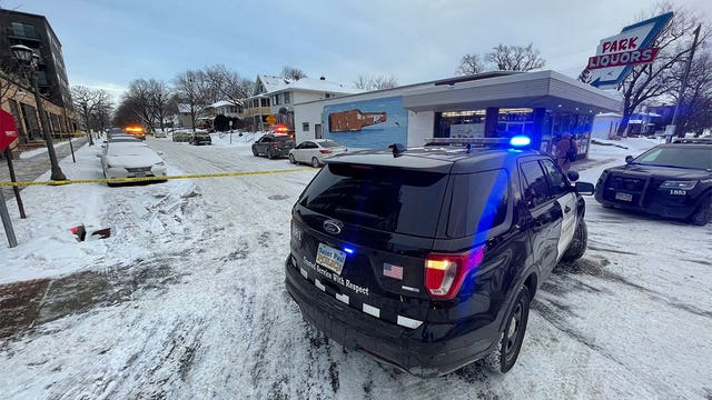 Police: St. Paul liquor store worker shot by suspected shoplifter