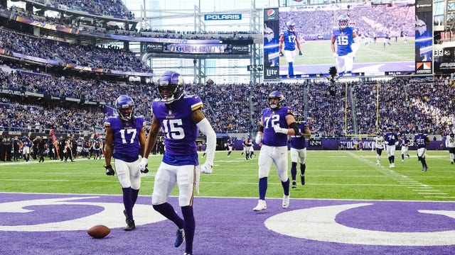 Vikings get big second half to beat Bears 31-17, finish season 8-9