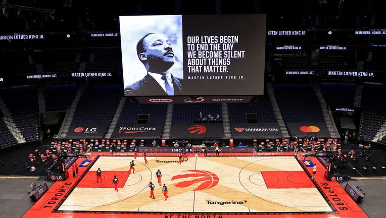 791389a2-Dallas Mavericks v Toronto Raptors