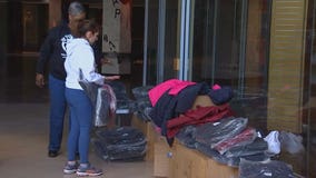 We Push For Peace organizes coat giveaway in Uptown Minneapolis