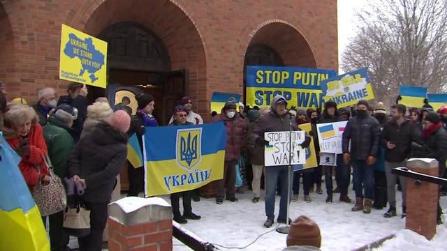 Rally in Minneapolis supports Ukraine as Russia wages war