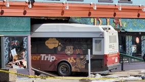 University of Minnesota bus crashes into Acadia Café