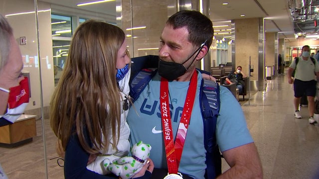Minnesota Paralympian gets warm welcome home after silver medal win