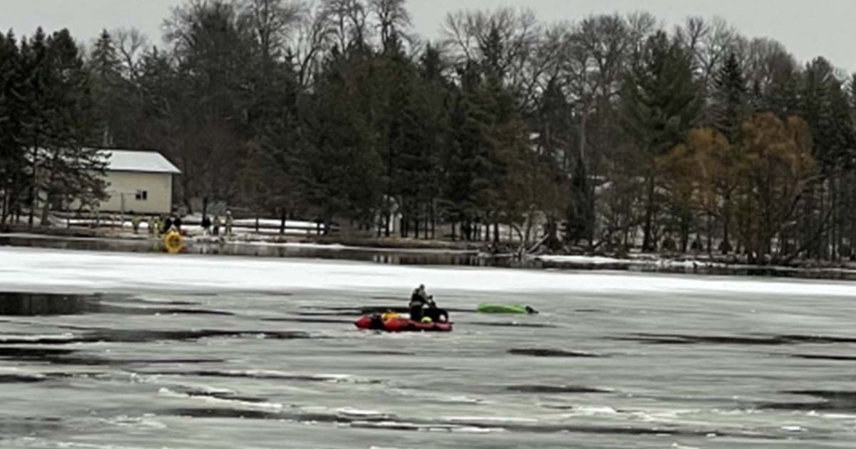 Kayaker rescued after falling into Mississippi River | FOX 9 ...