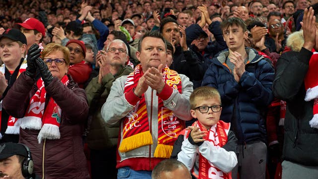 Liverpool, Manchester United fans honor Cristiano Ronaldo after death of newborn son