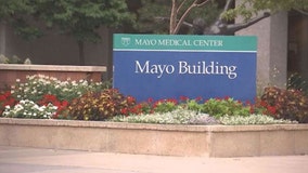 Rochester Mayo Clinic food service workers picket over new contract