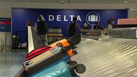 Delta flight cancellations cause trouble for holiday travelers