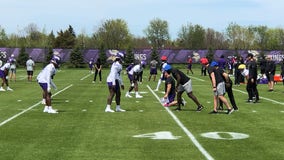 Minnesota Vikings rookies take the practice field for minicamp
