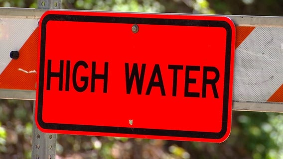 High river levels flood Waite Park restaurant