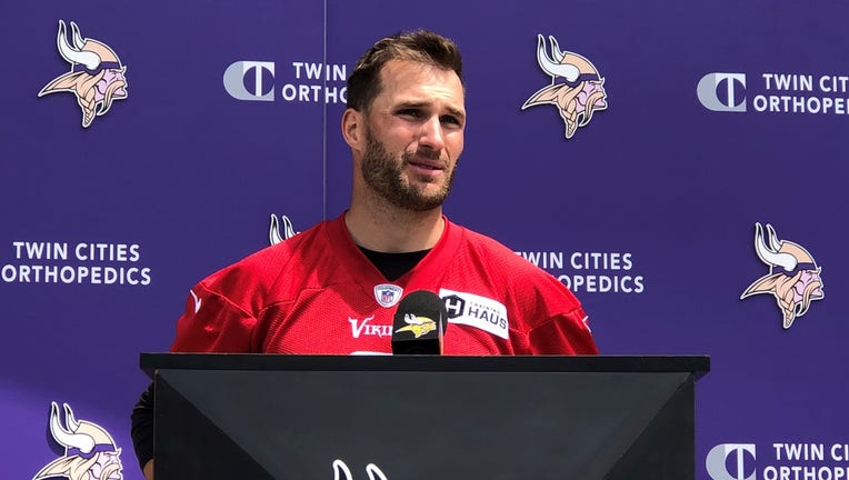 Minnesota Vikings quarterback Kirk Cousins describes his icy new chain in  postgame news conference