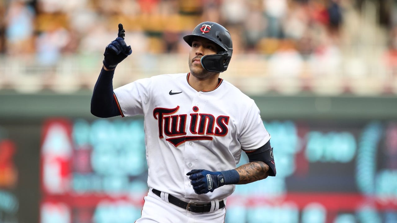 Twins shortstop Carlos Correa officially opts out of contract