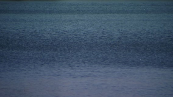 MN teen dies after kayak overturns on Wisconsin lake