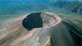 US tourist falls into Mount Vesuvius after reportedly taking selfie