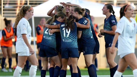 Minnesota Aurora FC knocks off Indy Eleven 2-1 for first playoff win