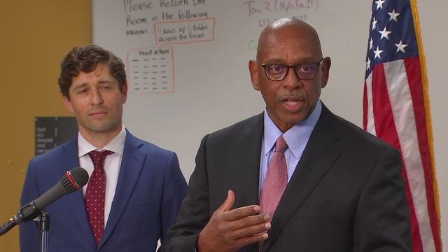 Minneapolis city committee OK's Dr. Cedric Alexander to head up public safety