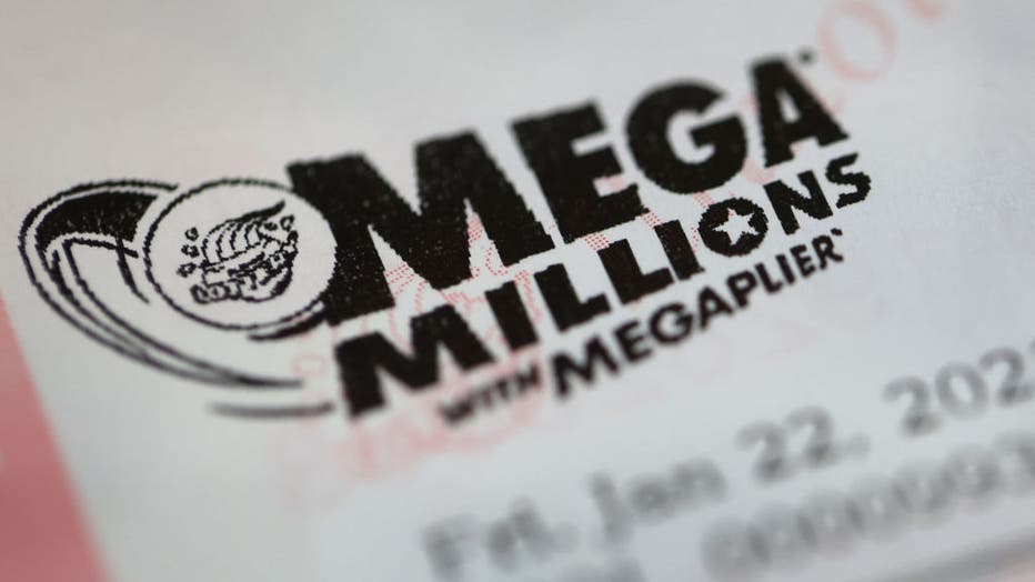 45e79b90-Mega Millions Jackpot Nearly 1 Billion Dollars
