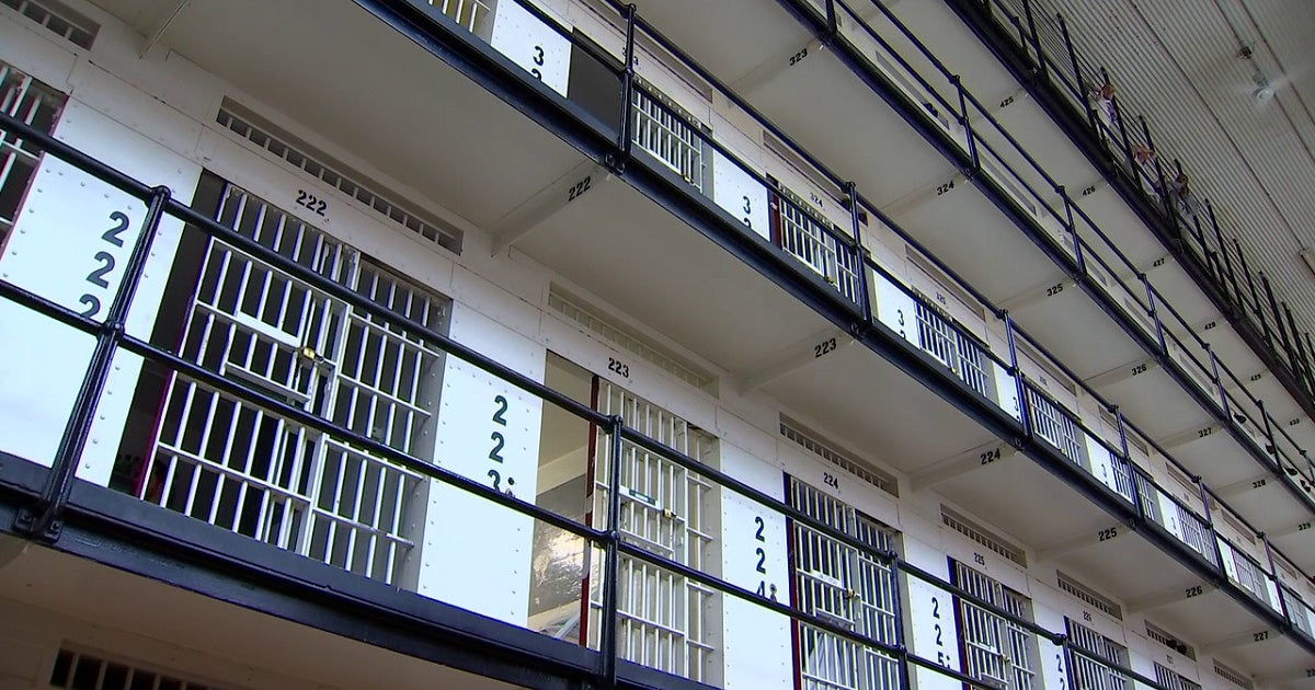 Guard accused of carrying on relationship with inmate at Shakopee women ...