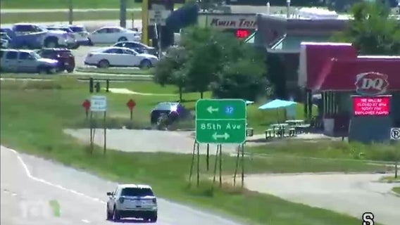 Video: Driver goes wrong way on Hwy 65 to escape Anoka County deputies