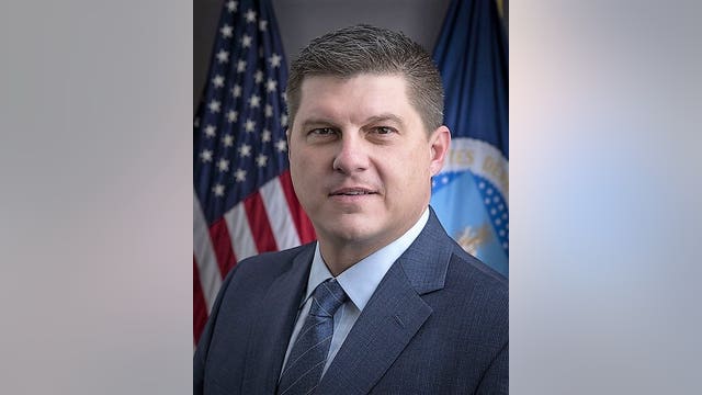 U.S. Rep. Brad Finstad sworn into office