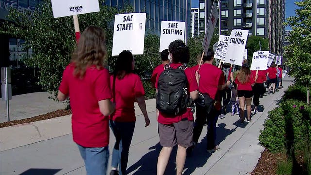 Nurses picket in Minneapolis as threat of massive strike looms