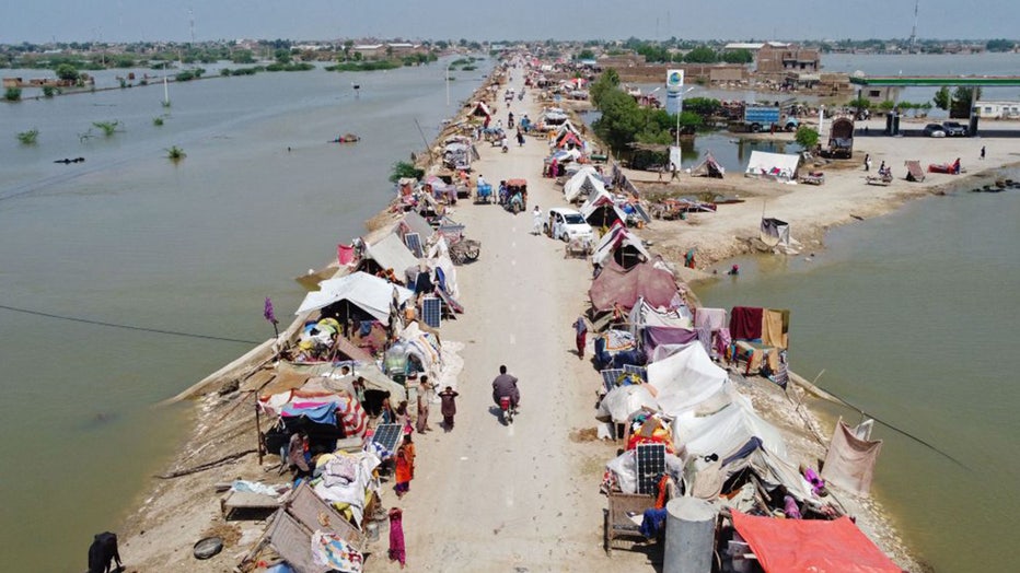 Pakistan-flooding1.jpg