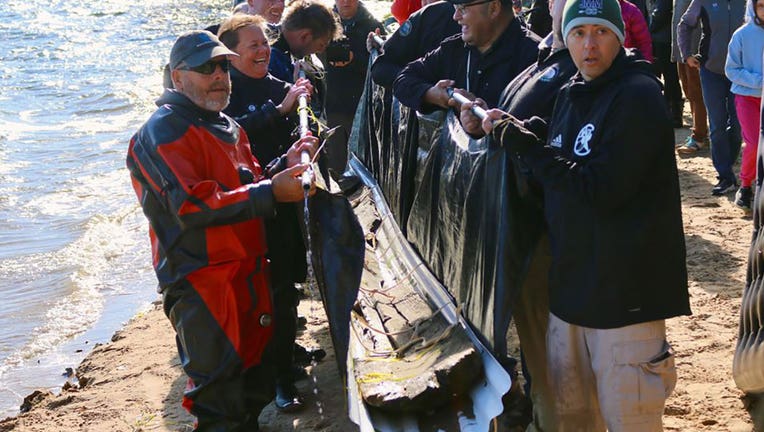3,000-year-old canoe recovered from Lake Mendota, Madison