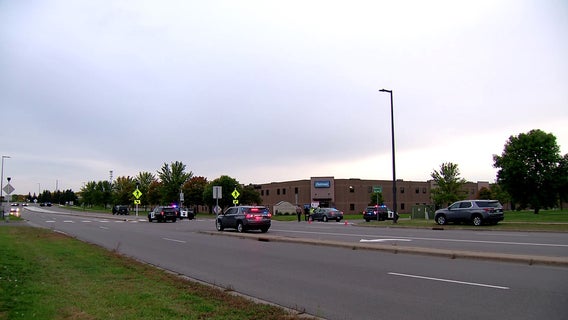 Teen struck by vehicle in Elk River, Minn.