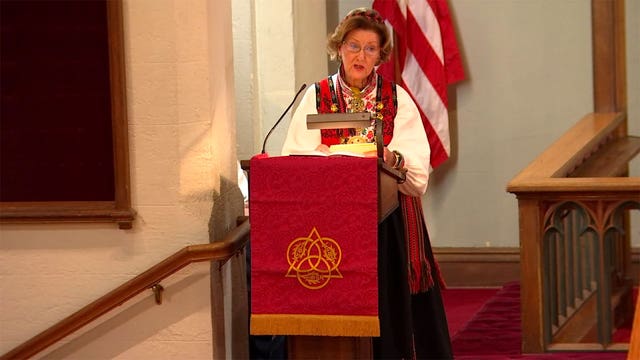 Norway's Queen Sonja visits Minneapolis church to cap off Minnesota visit