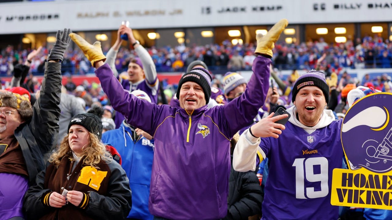 Takeaways: Vikings Earn Improbable 33-30 Win At Buffalo For 8-1 Start ...