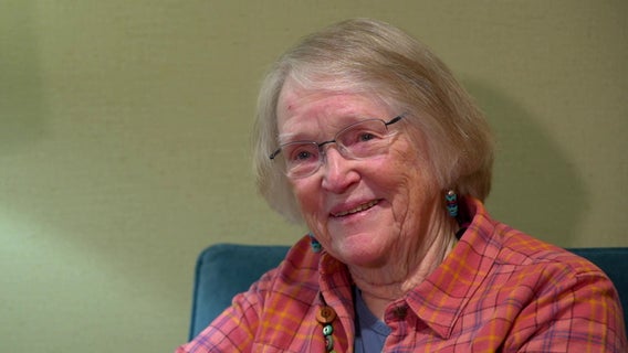 89-year-old Oakdale woman honored for picking up trash during regular walks