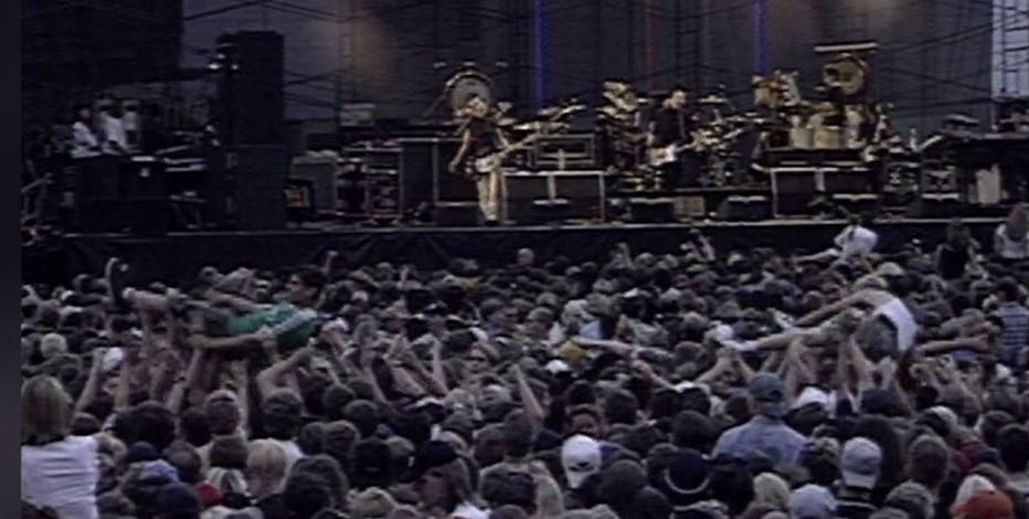 Flashback: Smashing Pumpkins drew record 100,000 people for