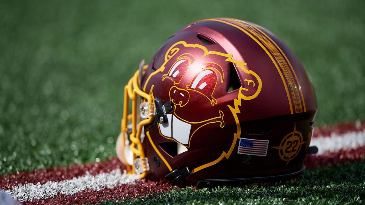 Minnesota gophers 2024 football helmet