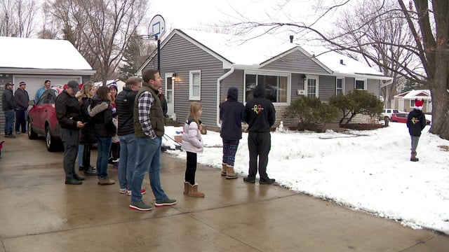 Minnesota girl battling cancer gets special Christmas surprise