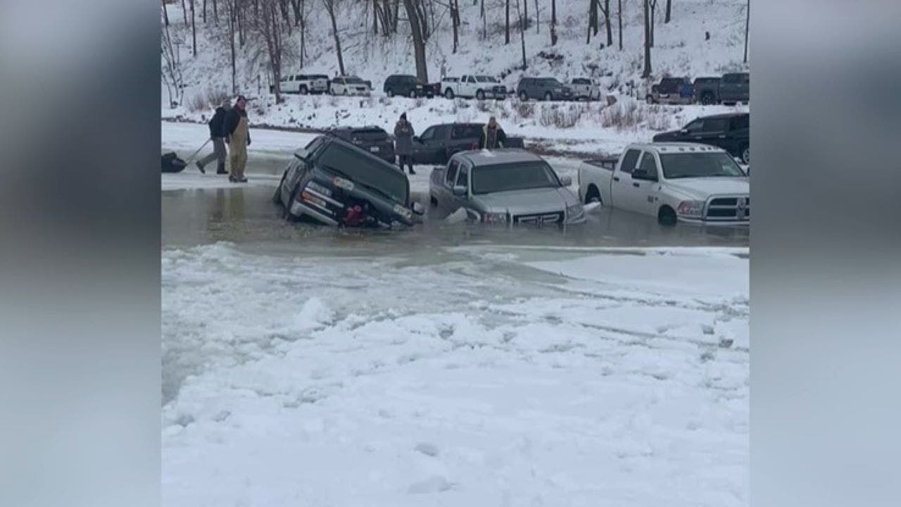 Several trucks break through ice on Lake Pepin