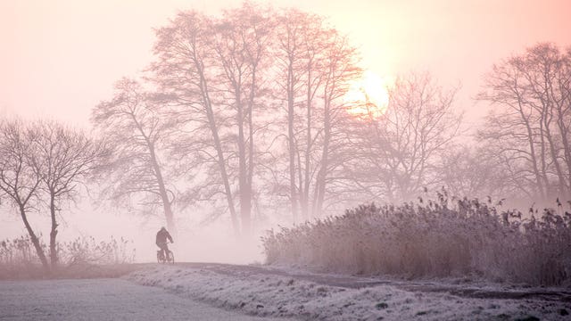 Freezing fog could led to some slippery roads for Monday morning commute