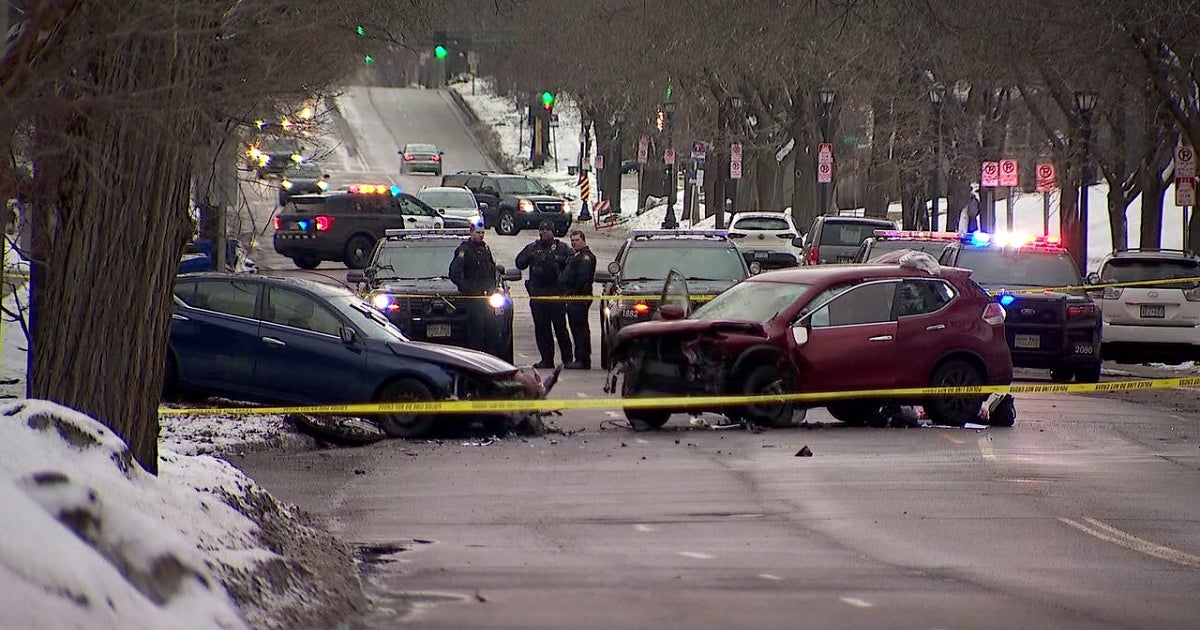 1 killed in St. Paul car wreck | FOX 9 Minneapolis-St. Paul