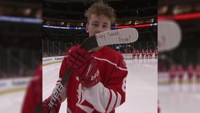 Minnesota hockey player's ‘promposal’ scores a yes