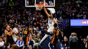 Karl-Anthony Towns returns with clutch free throws in 125-124 win over Hawks