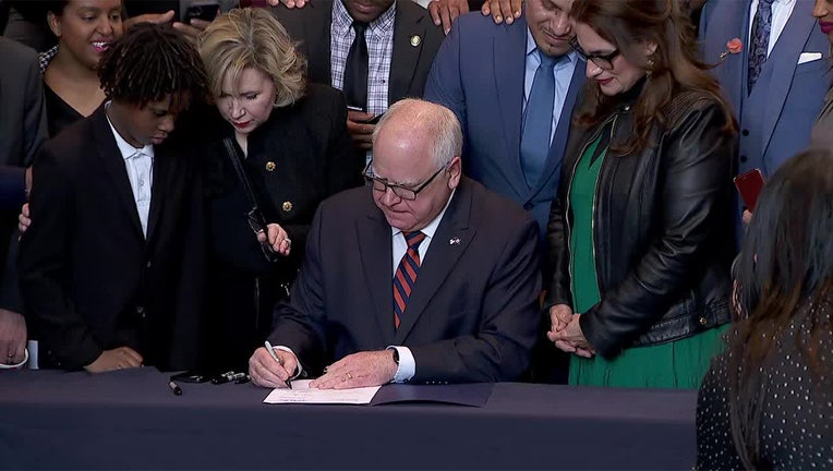 Gov. Walz Signs Bill Restoring Voting Rights For 55K Felons | FOX 9 ...