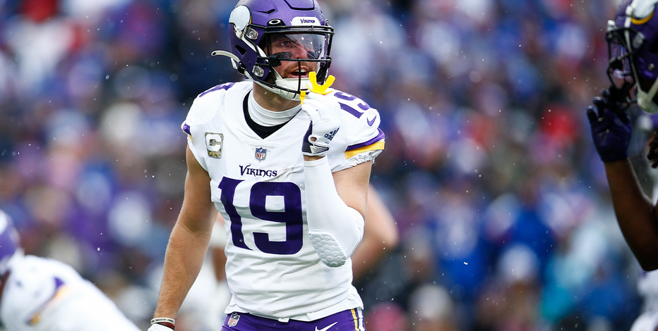 Adam Thielen's instant reaction to signing with Panthers